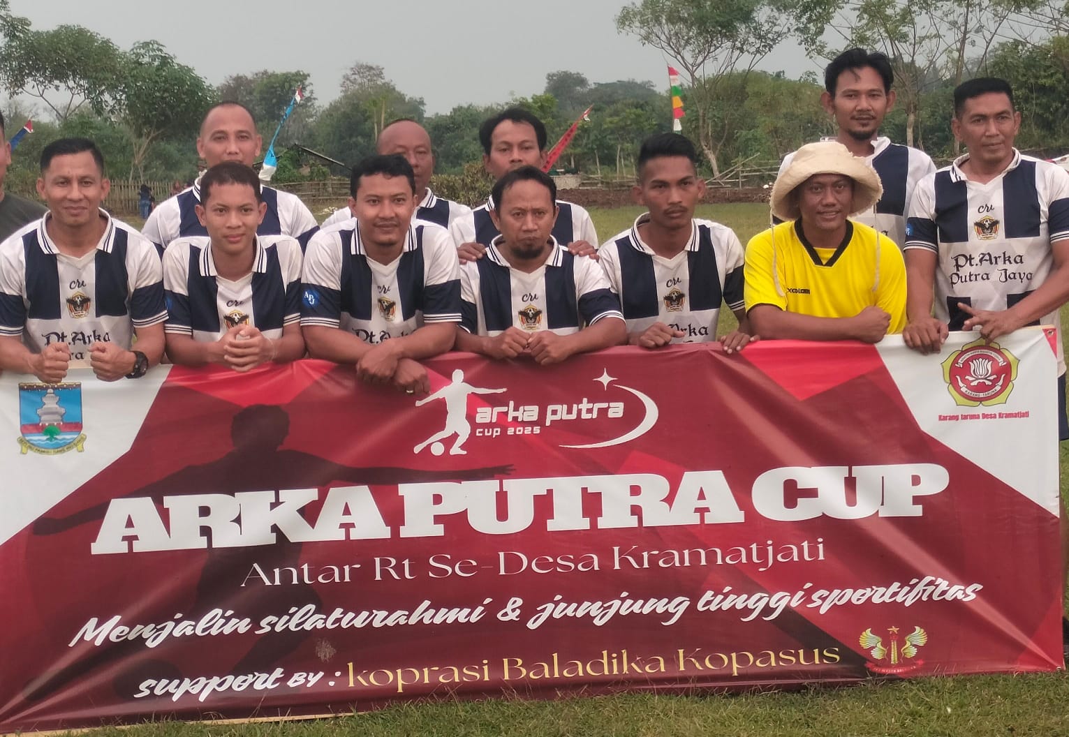 PT Arka Putra Adakan Pertandingan Sepak Bola Warga Curug Bonteng Bersama Polsek Kragilan