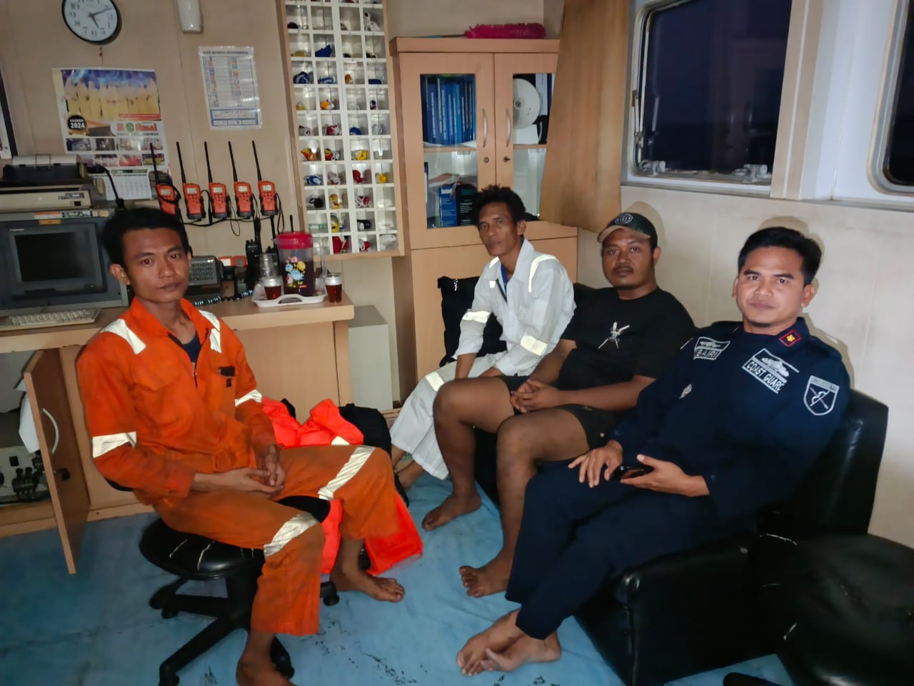 Aksi Cepat KPLP Kemenhub Evakuasi Kebakaran Kapal MV. Noah Satu di Perairan Tuban, Laut Jawa