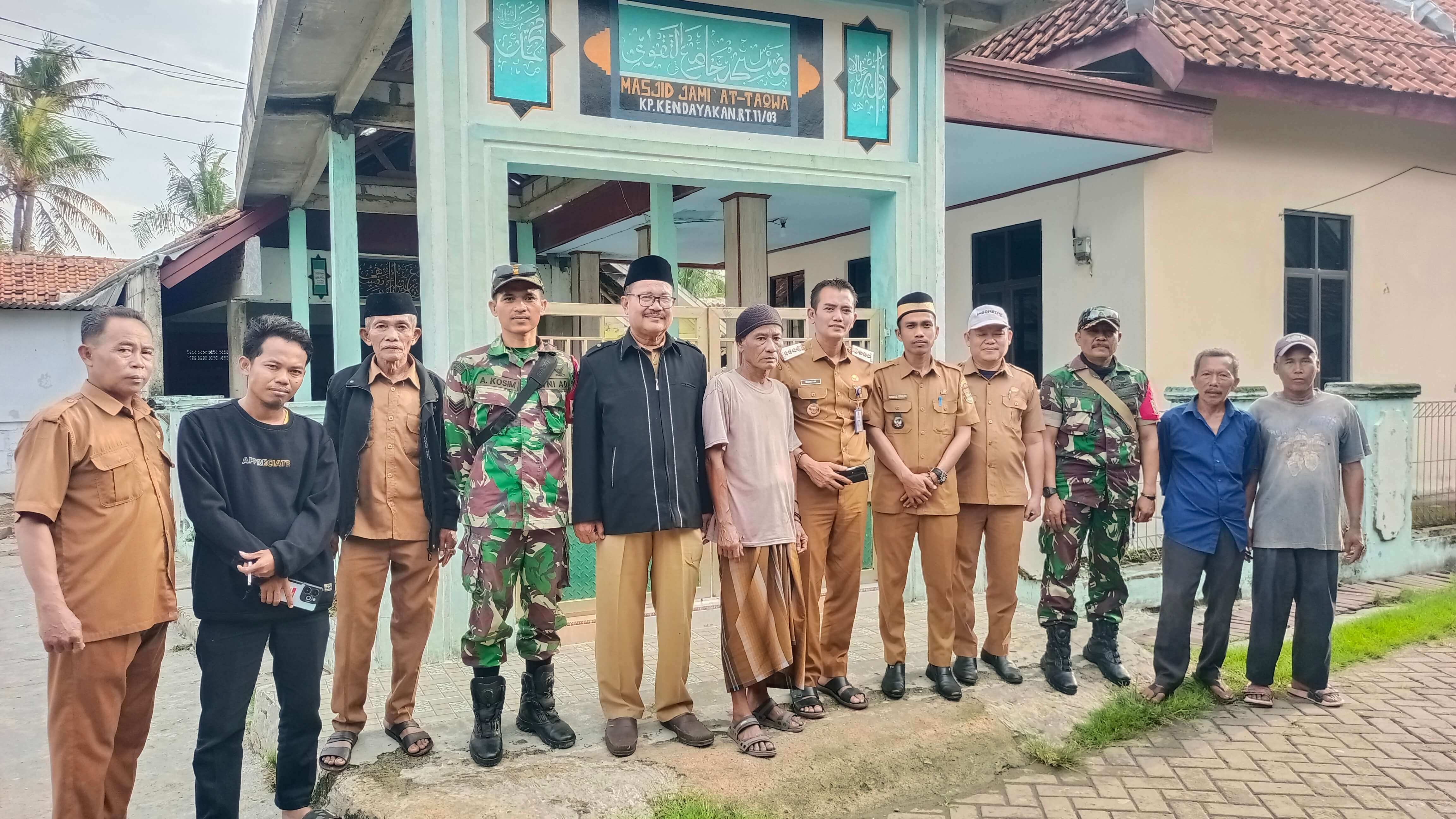 Camat Kemiri Monitoring Persiapan Jumling di Desa Legok Sukamaju 