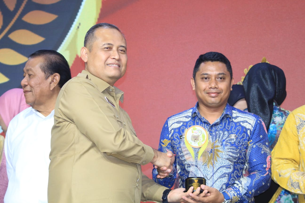 Kabupaten Labuhanbatu Raih Anugerah Keterbukaan Informasi Publik