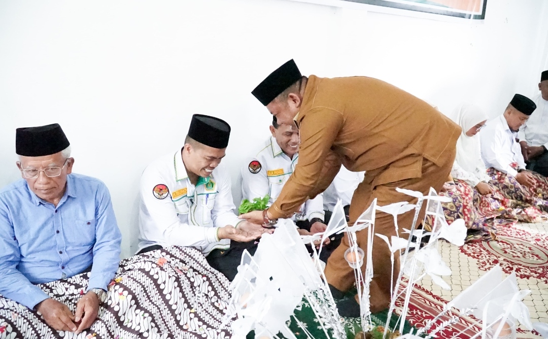 Beri Upa-upa, Ini Pesan Wakil Bupati Kepada Calon Jama'ah Haji Keluarga Besar MUI Labuhanbatu 