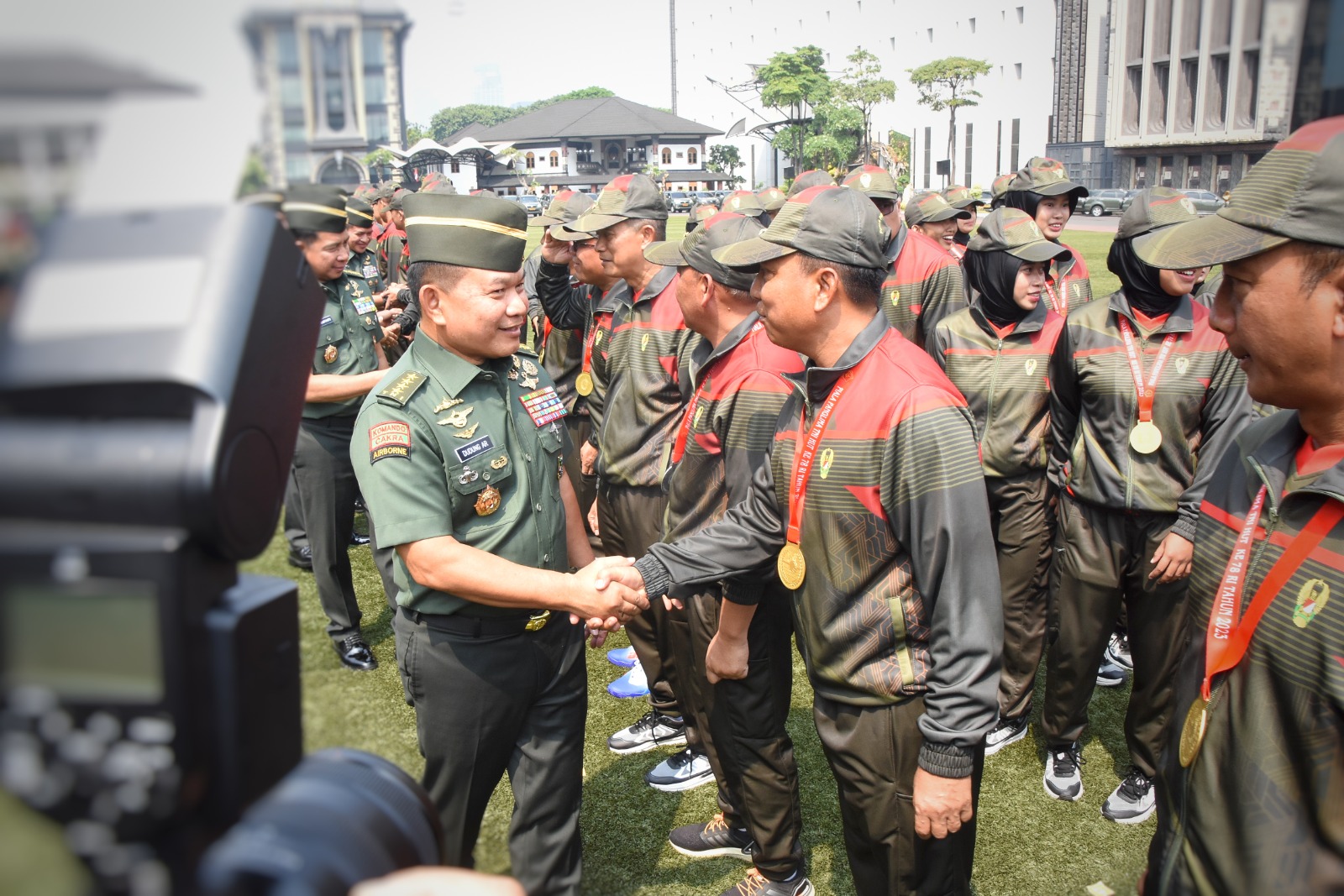 Pangdam Jaya Menghadiri Acara Penerimaan Kontingen TNI AD