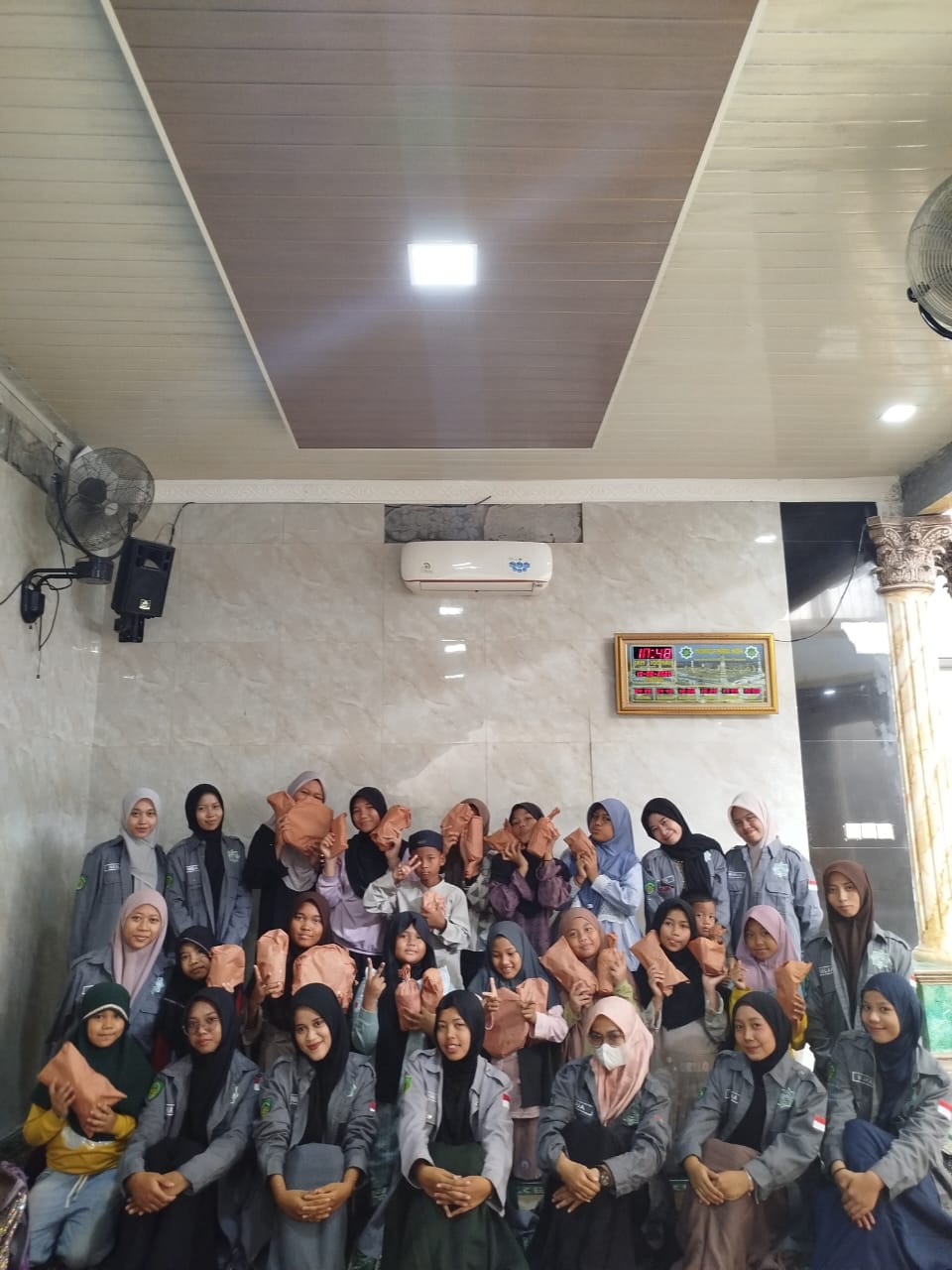 Sukses, LENTERA 5 2025: Hadirkan Cahaya Ilmu Bagi Adik-Adik