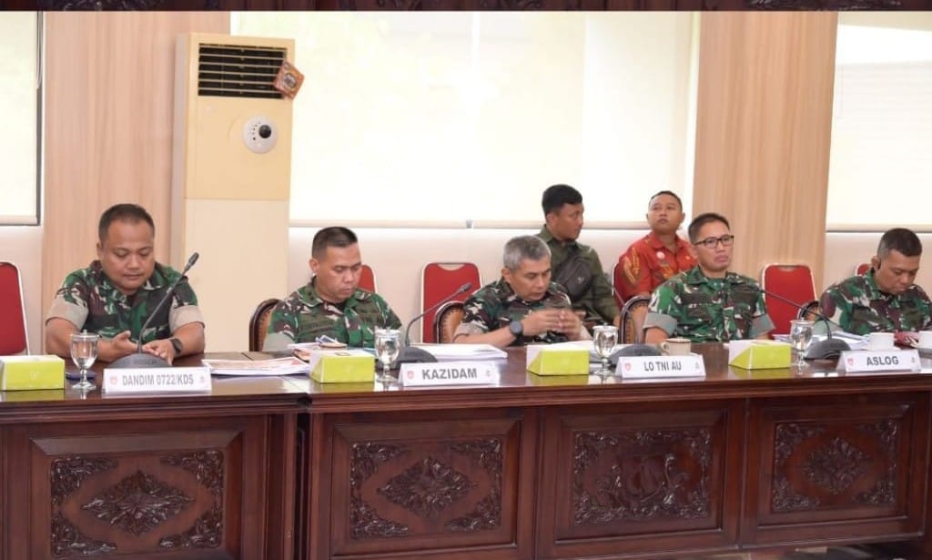 Komandan Kodim  0727/Karanganyar dan Bupati Hadiri Paparan TMMD Reguler ke-126  2025 di Makodam IV Diponegoro