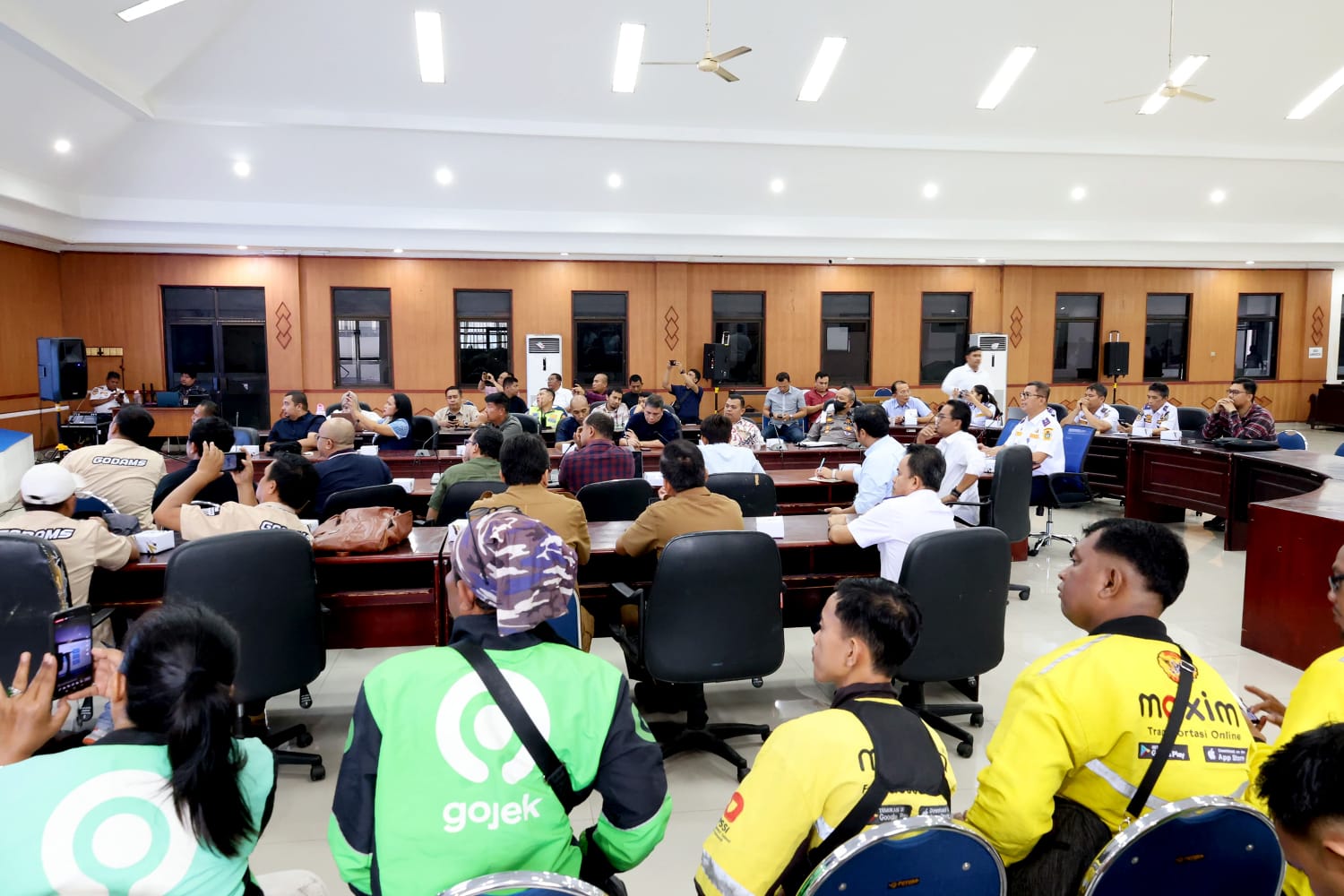 Pemprov Sumut Rampungkan Regulasi Operasional Ojek Online