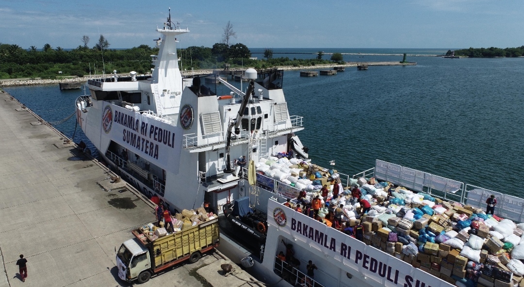 Bakamla RI Salurkan 92,2 Ton Bantuan Kemanusiaan ke Aceh