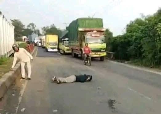 Hindari Jalan Berlubang, Pemotor Alami Kecelakaan: Satu Orang Meninggal Dunia