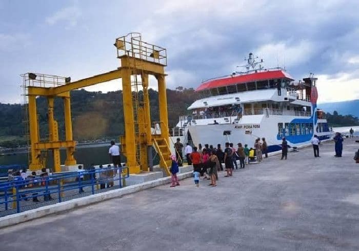 Penyeberangan Kapal di Danau Toba Tetap Berjalan Normal Meski Cuaca Tidak Menentu
