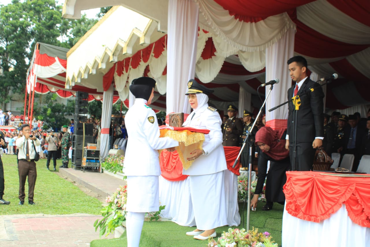 Merah Putih Berkibar, Plt. Bupati Labuhanbatu Menjadi Irup Peringatan HUT Ke-79 RI 