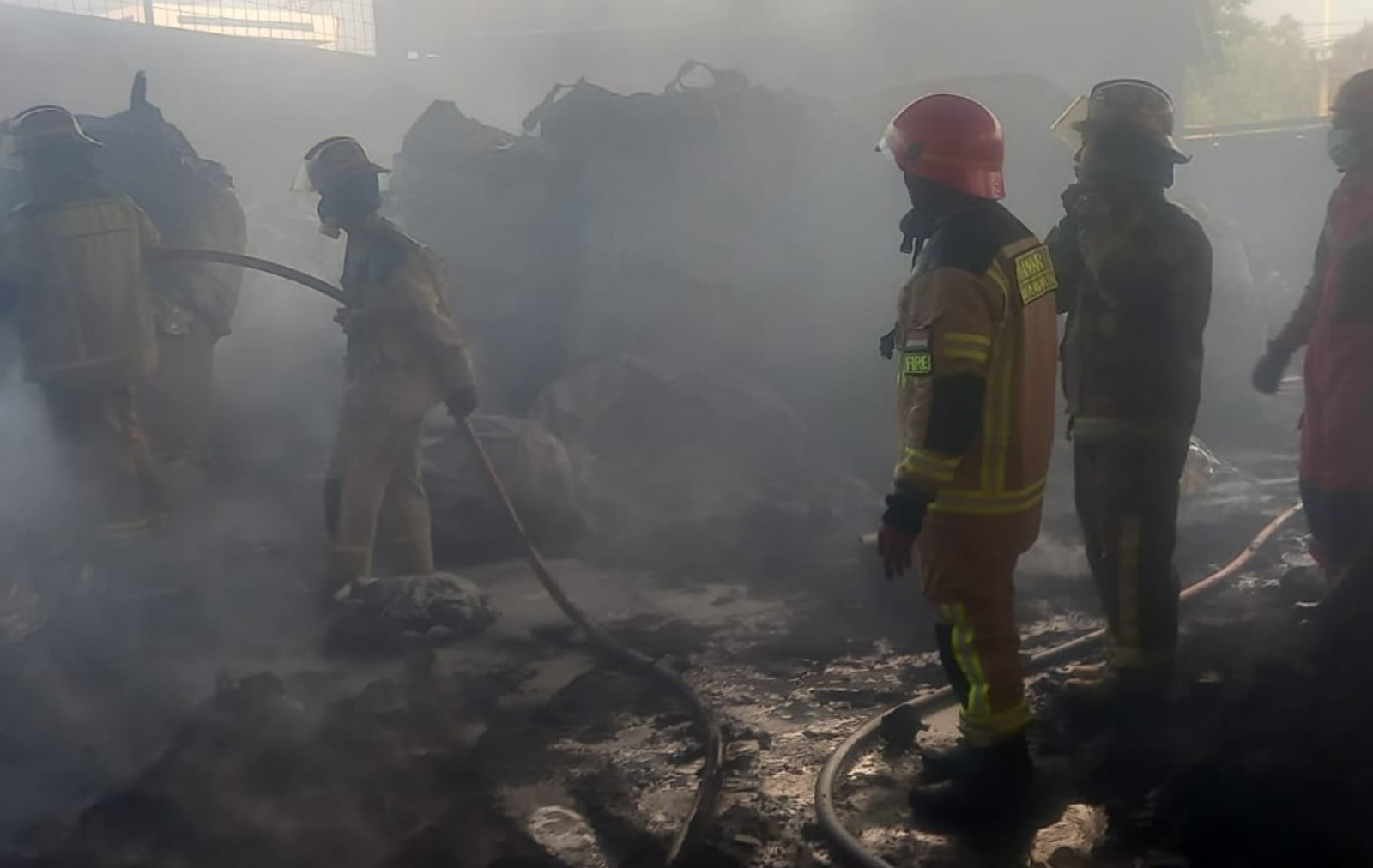  Polsek Campaka Lakukan Olah TKP Kebakaran Gudang di PT. Tekno Taiba