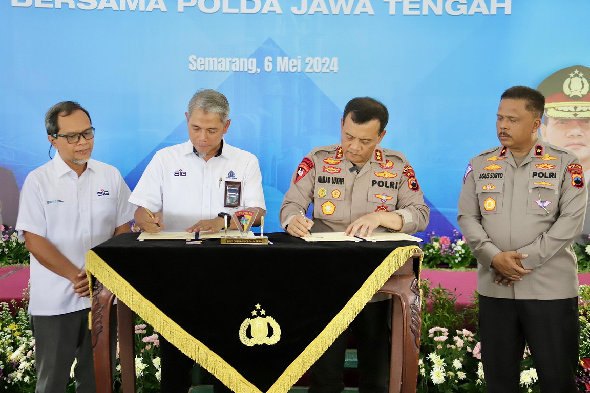 Irjen Pol Ahmad Luthfi Tanda Tangani MOU dengan Dirut PT Semen Gresik-Pabrik Rembang