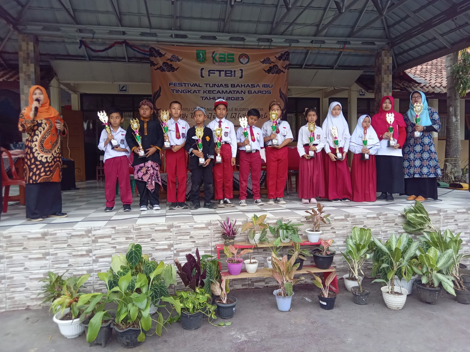 Kecamatan Baros Mengadakan Kegiatan FTBI (Festival tunas bahasa ibu) Tahun 2023