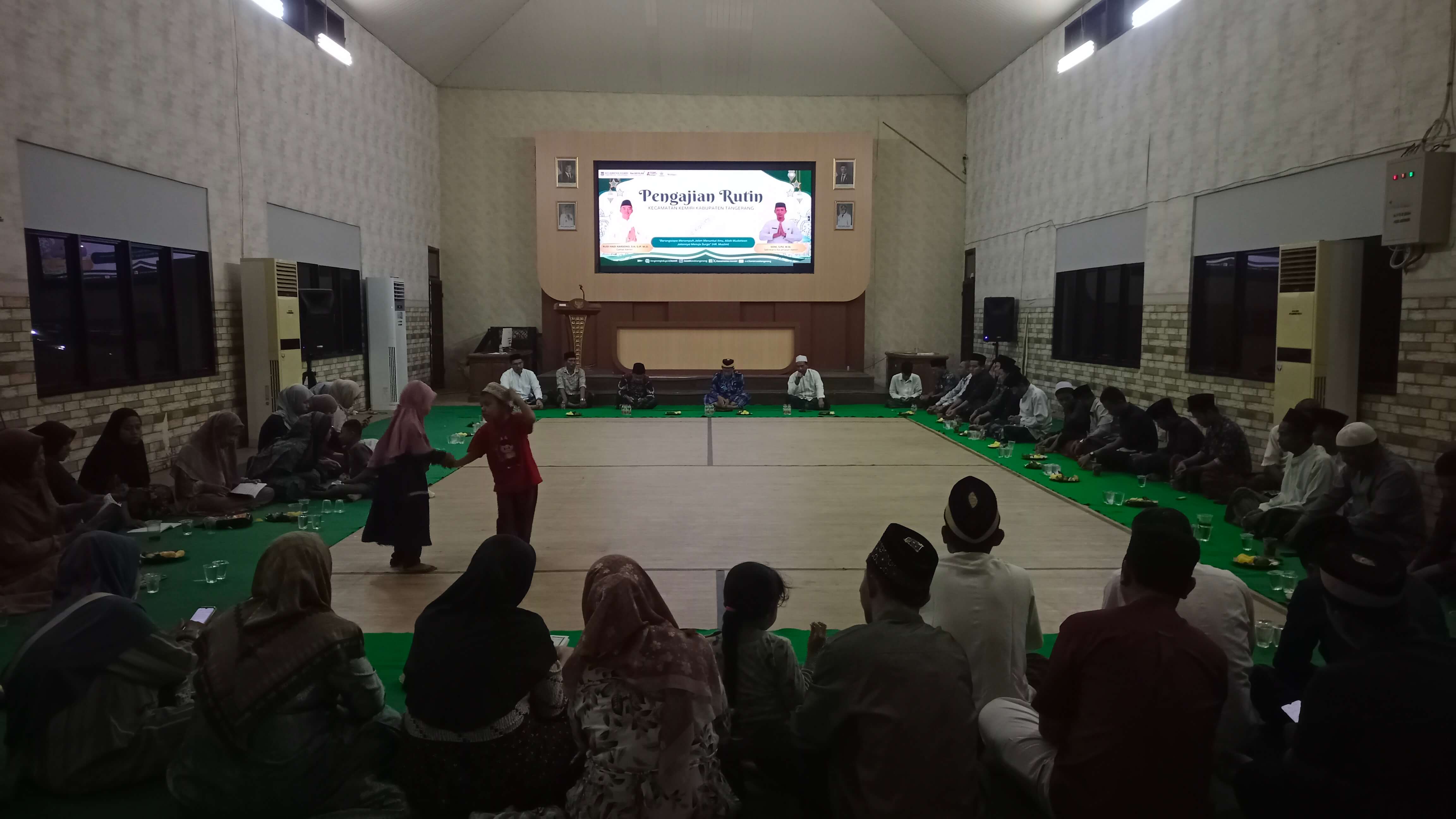 Rutinitas Malam Jum'at, Kecamatan Kemiri Perkuat Nilai Keagamaan Lewat Yasinan dan Do'a Bersama