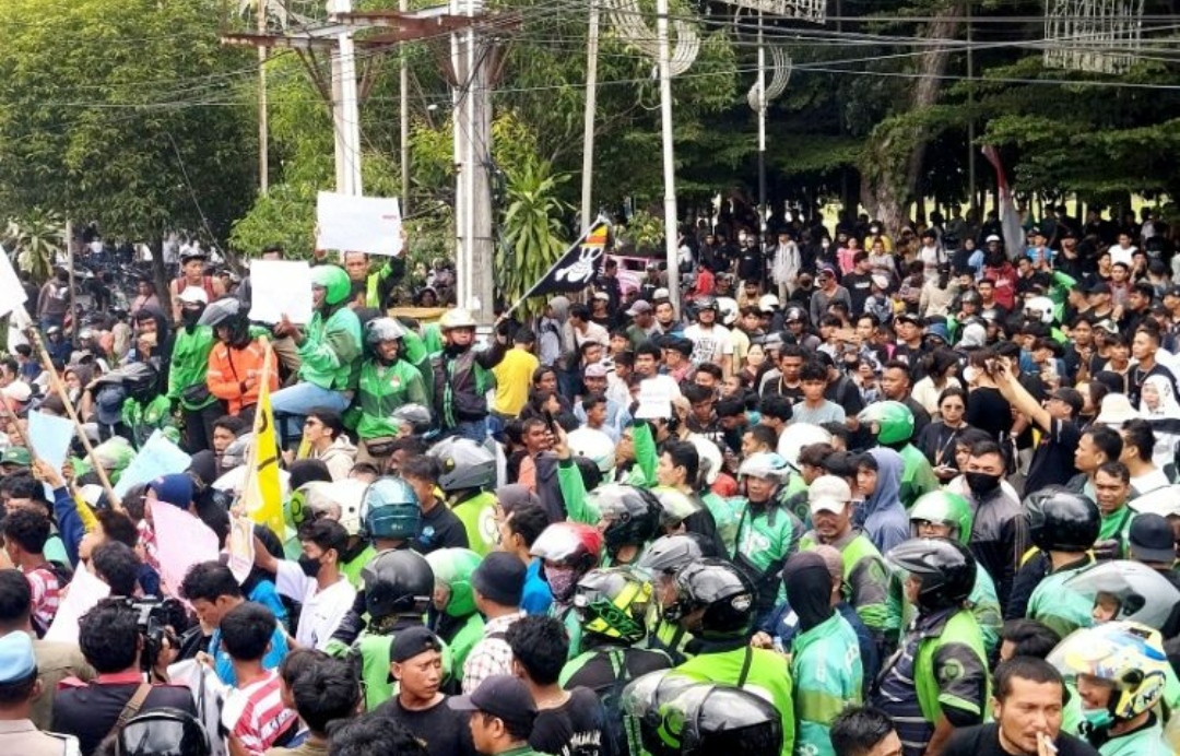 Terjadi Empat Gelombang Unjukrasa di Siantar Ratusan Massa 