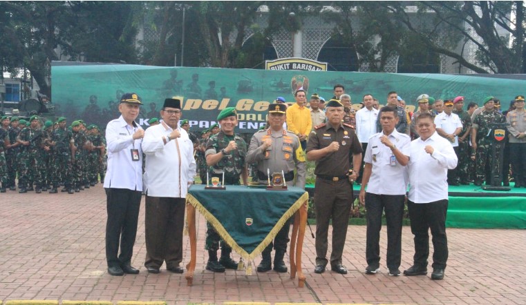 Wakapolrestabes Medan Ikuti Apel Gelar Kesiapan Pengamanan Pemilu 2024 di Lapangan Benteng   