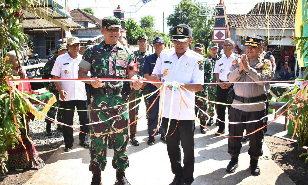 Ratusan PersoniI Ikuti Upacara Penutupan TMMD Sengkuyung Tahab 1 Tahun 2024 di Desa Kalijirak