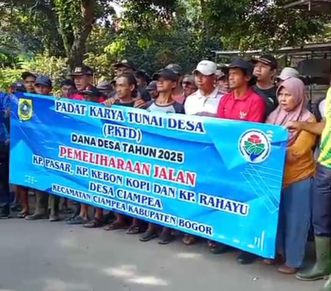 Sentuhan Emas Dana Desa 2025, Jalan-Jalan di Ciampea Bersolek, Warga Tersenyum Lebar!   