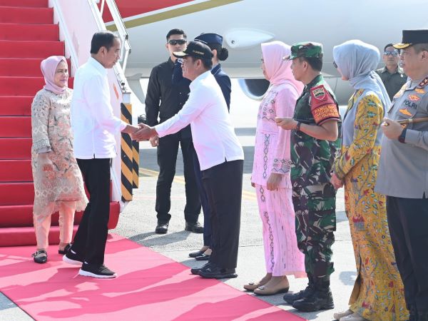 Pj Gubernur Sambut Kedatangan Presiden Jokowi di Sumatera Utara