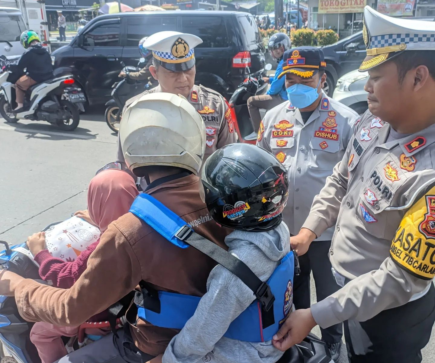 Satlantas Polresta Bogor Kota dan Dishub Kota Bogor Lakukan Kegiatan Terpadu di Simpang Semplak