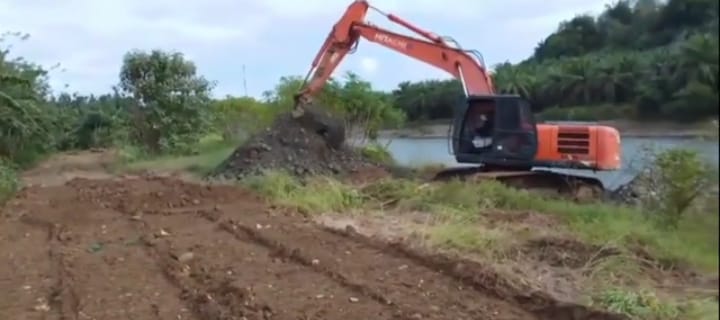 Pembangunan Rehabilitasi Bendung di Air Alas Seluma Diduga Gunakan Material Ilegal dan Tak Sesuai Teknis