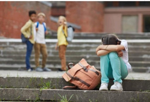 Awan Kelabu di Gerbang Sekolah, Suara Korban Bullying yang Tak Terdengar