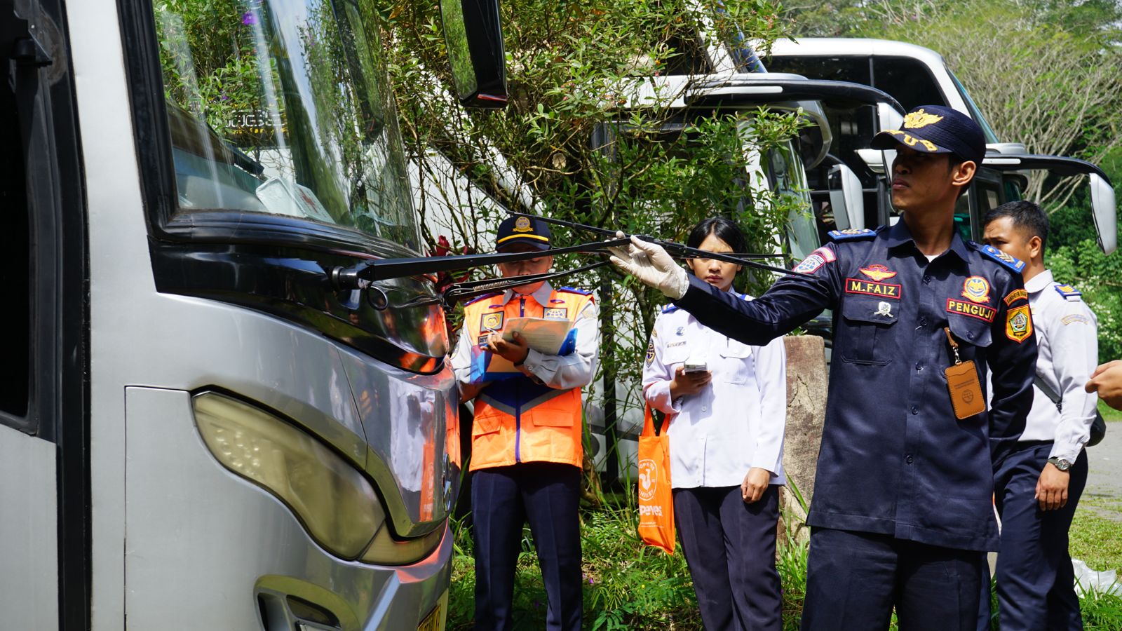 Kemenhub Periksa 984 Bus Pariwisata Selama Libur Panjang Hari Raya Waisak