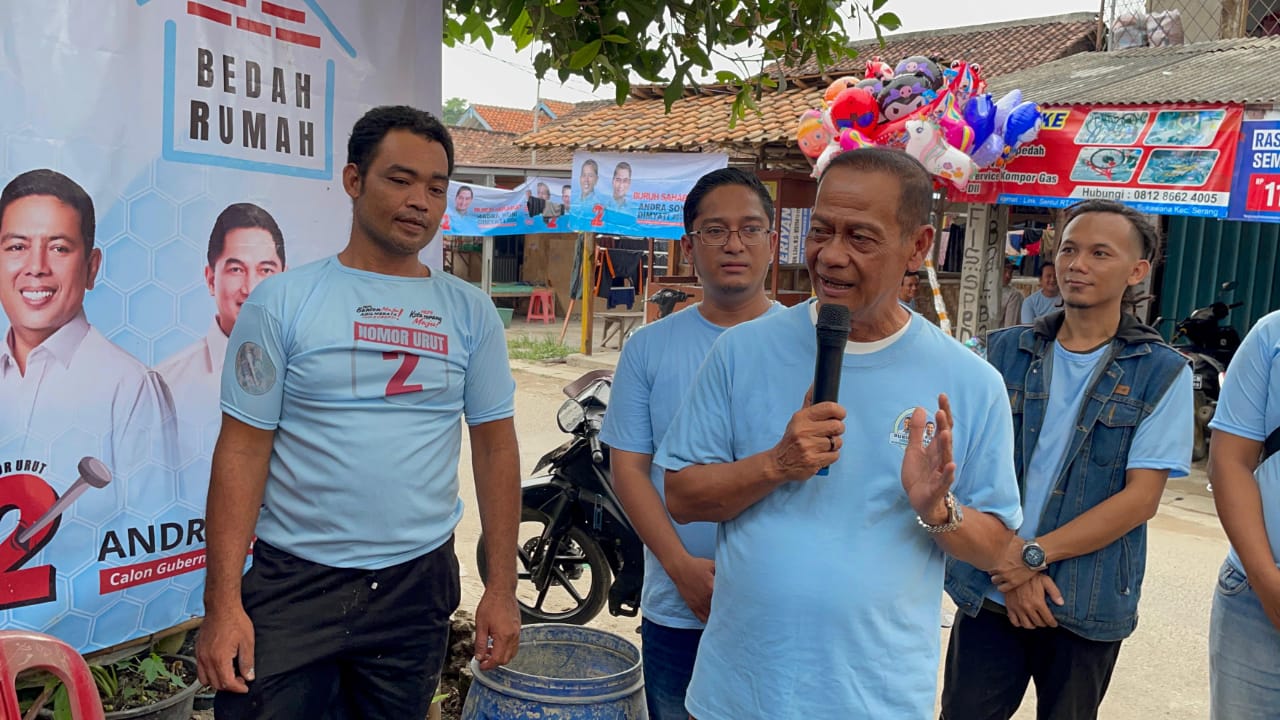 Rumah Tak Layak Menjadi Layak, Relawan Buruh Sahabat Andra Soni-Dimyati Lakukan Bedah Rumah di Kota Serang