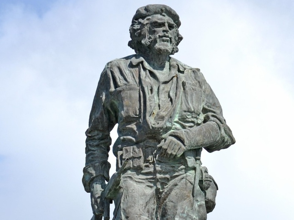 Hari Ini Senin 10 Nopember 2025 Adalah Hari Pahlawan