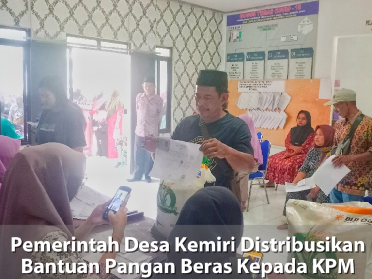 Pemdes Kemiri Distribusikan Bantuan Beras Kepada Keluarga Penerima Manfaat 