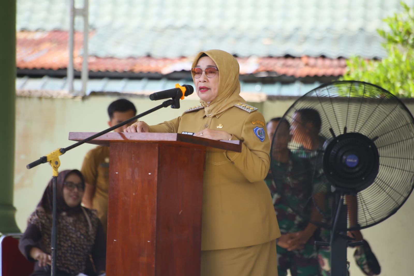 Dukung Perluasan Areal Tanam, Pemkab Labuhanbatu Serahkan Alsintan