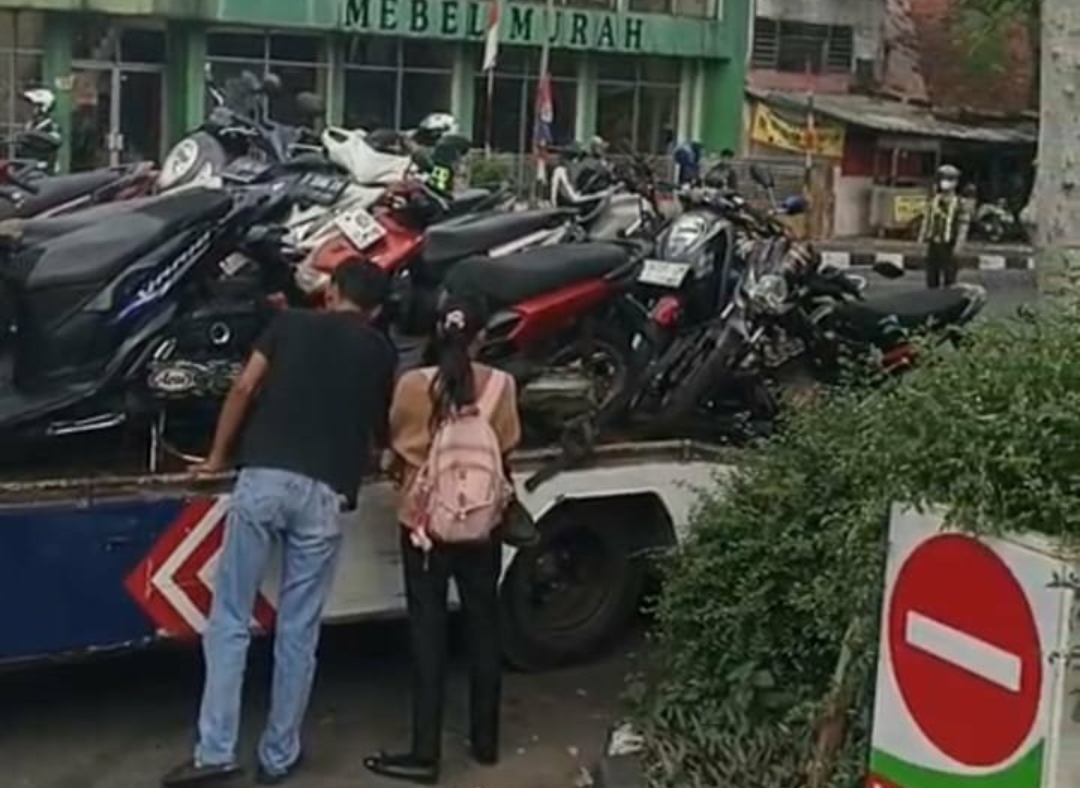 Razia Gabungan Digelar di Jalan Raya Veteran Panaragan, Sejumlah Kendaraan Ditahan Karena Langgar Aturan