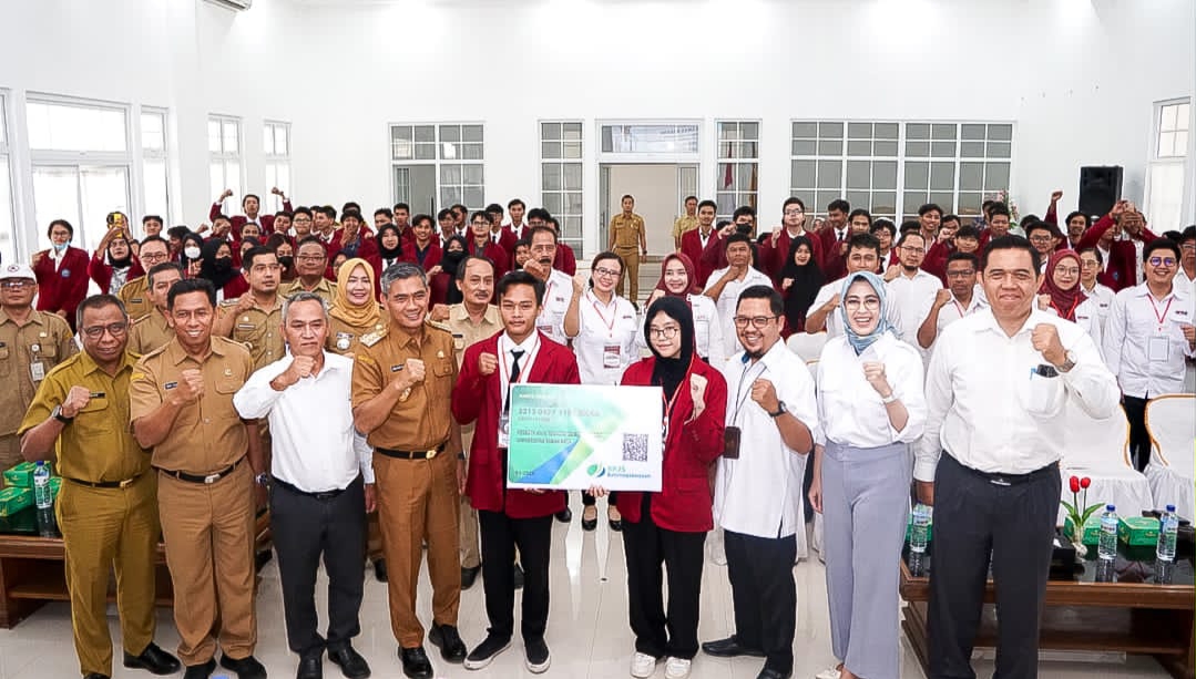 PJ Bupati Karanganyar Melepas KKN UNSA Bertekad Membangun Unsa Smart Village Berbasis Kewirausahaan  