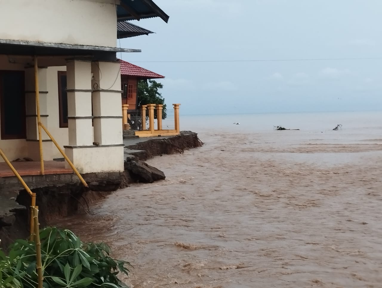 Banjir Landa Lima Kecamatan di Bone Bolango