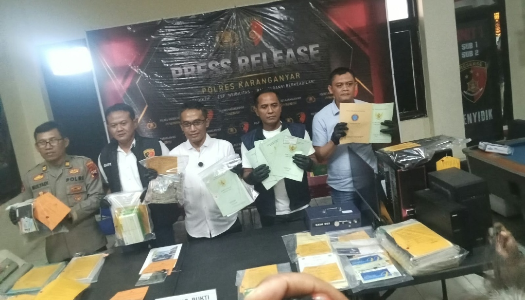 Polres Karanganyar Tetapkan  4 Tersangka Dua Koprasi  Bermodus Deposito 