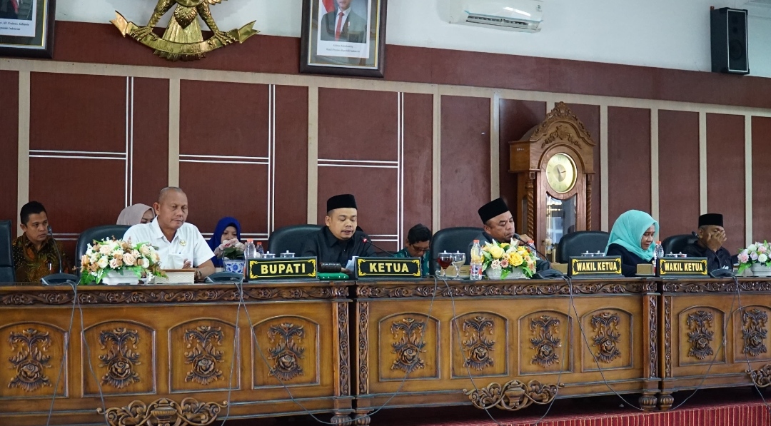 Asisten I Hadiri Paripurna Laporan Hasil Pelaksanaan Reses l DPRD Kabupaten Labuhanbatu