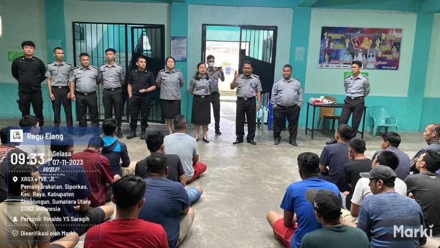 Lapas Narkotika Kelas IIA Pematang Siantar Giat Sapa Sehat dan Berbagi Vitamin Kepada Napi