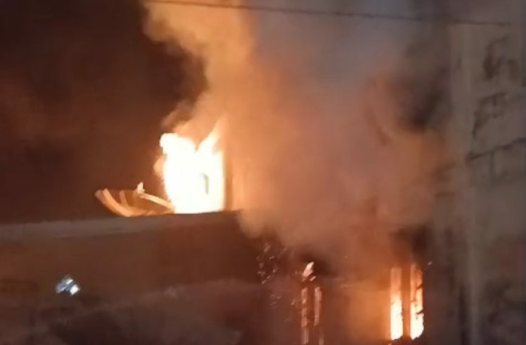 Rumah Berlantai III di Kelurahan Pardomuan Terbakar, Satu Tewas