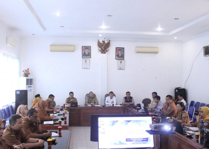 Plt. Kepala Dinas Pangan Pimpin Rapat Verifikasi dan Validasi Data Bantuan Pangan 