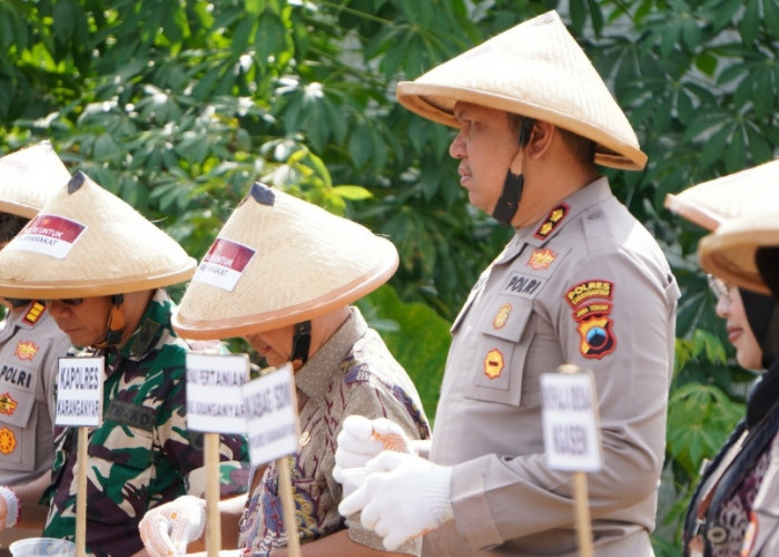 Polres Karanganyar Gelar Menanam Jagung Serentak Kuartal IV Dukung Swasembada Pangan Nasional