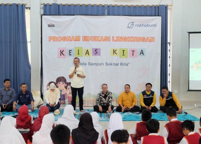 Peringati Hari Bumi, Solusi Bangun Indonesia Gandeng Sekolah SMART Cibinong Didik Generasi Peduli Sampah