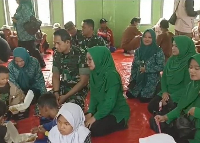 Danrem 061/Sk Kunjungi Warga Desa Kadupandak di Pengungsian yang Terdampak Bencana Pergerakan Tanah