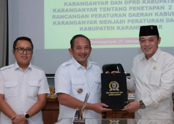 Bupati dan DPRD Karanganyar Sepakati Dua Rancangan Peraturan Daerah Menjadi Peraturan Daerah