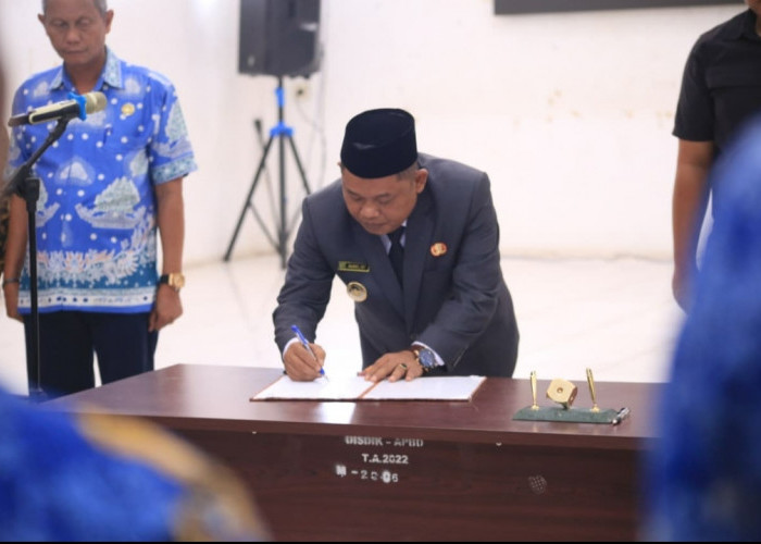 Wakil Bupati Labuhanbatu Lantik 22 Kepala Satuan Pendidikan