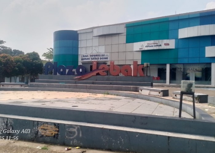 Plaza Lebak Tak Terawat Kotor dan Kumuh Perlu Perhatian Pemerintah