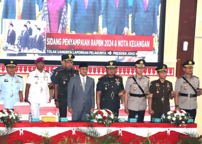 Kapolrestabes Medan Hadiri Undangan DPRD Ikuti Siaran Langsung Pidato Presiden RI