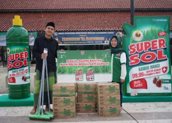 Sambut Lebaran Dengan Bersih, Supersol Hadir Membersihkan Ikon Wisata Religi Provinsi Banten