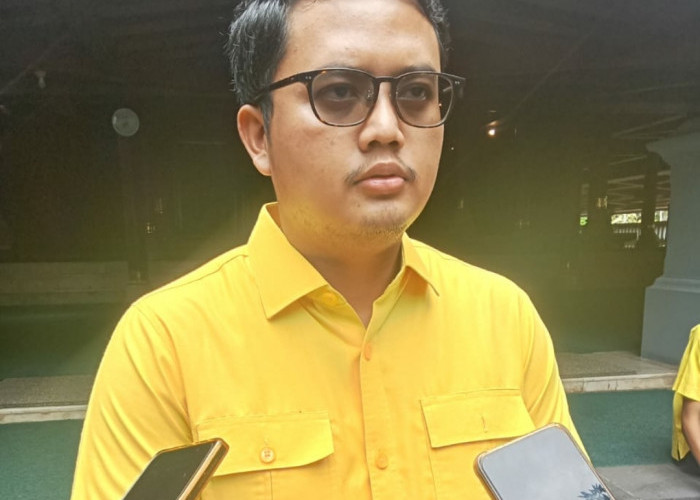 Dalam Rangka Hari UlTAH Partai Golkar Ke 61  Karanganyar dan Pati Gelar Ziarah Kebangsaan di Astana Giribangun