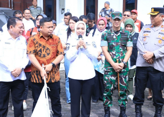 Pemkab Labuhanbatu Kirim 12 Truk Bantuan untuk Korban Banjir di Tapteng, Tapsel, dan Taput