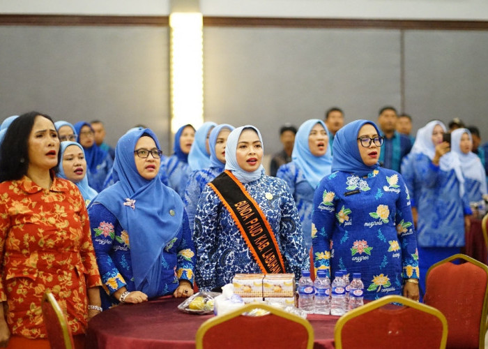 Bunda Maya Lantik 98 Bunda Paud Kelurahan dan Desa se- Kabupaten Labuhanbatu