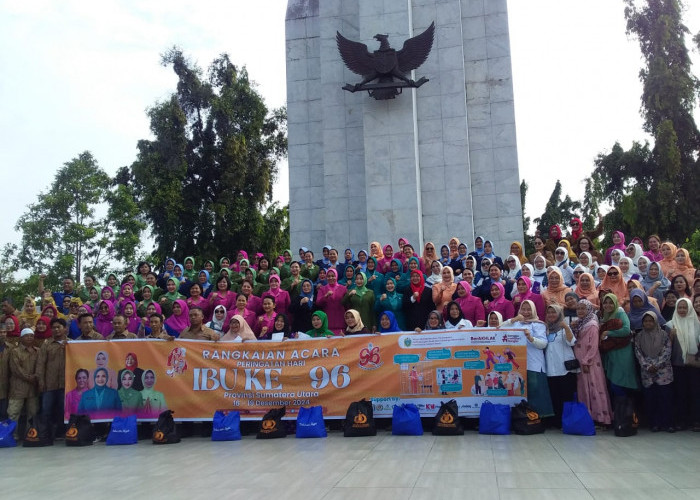 Memperingati Hari ibu, Dinas Perdayaan dan Perlindungan Anak Ziarah ke Taman Makam Pahlawan Sisinga Mangaraja